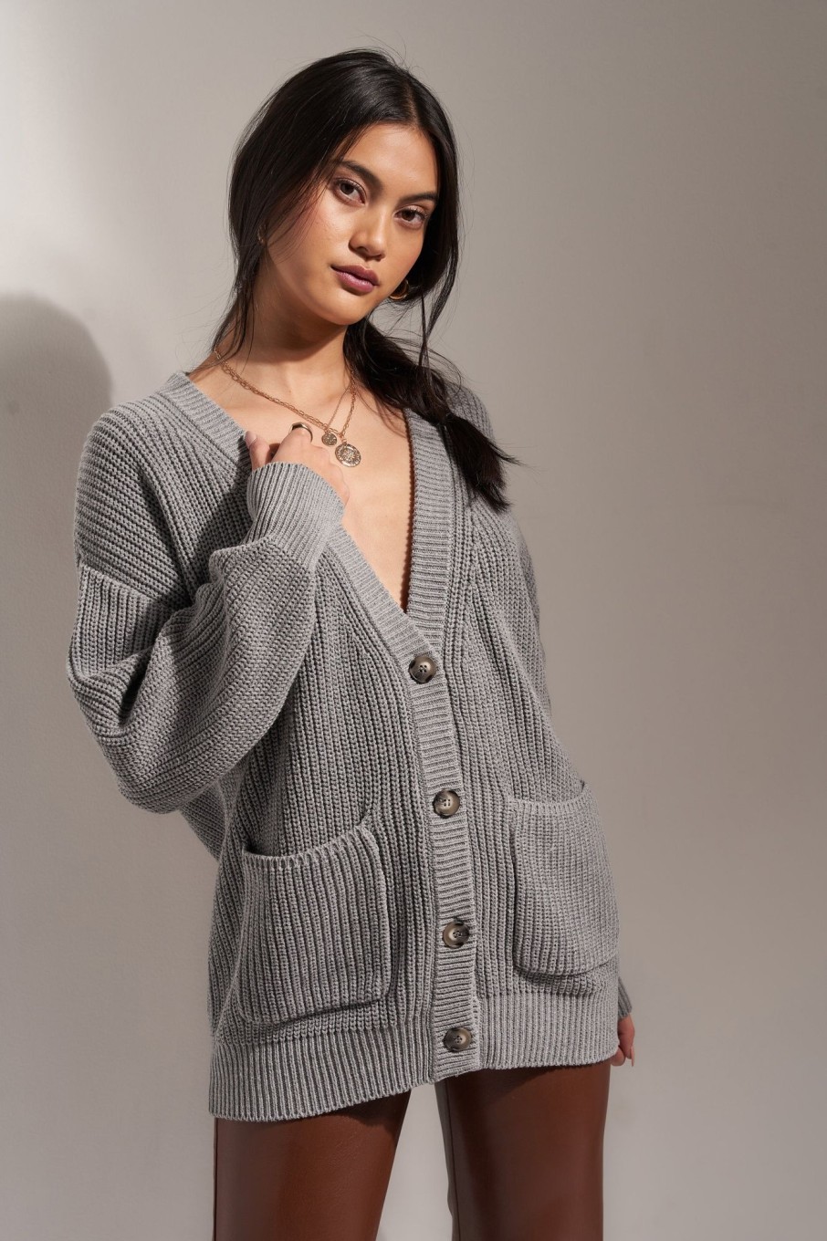 Sueteres Callahan | O Cardigan - Cinza Urze