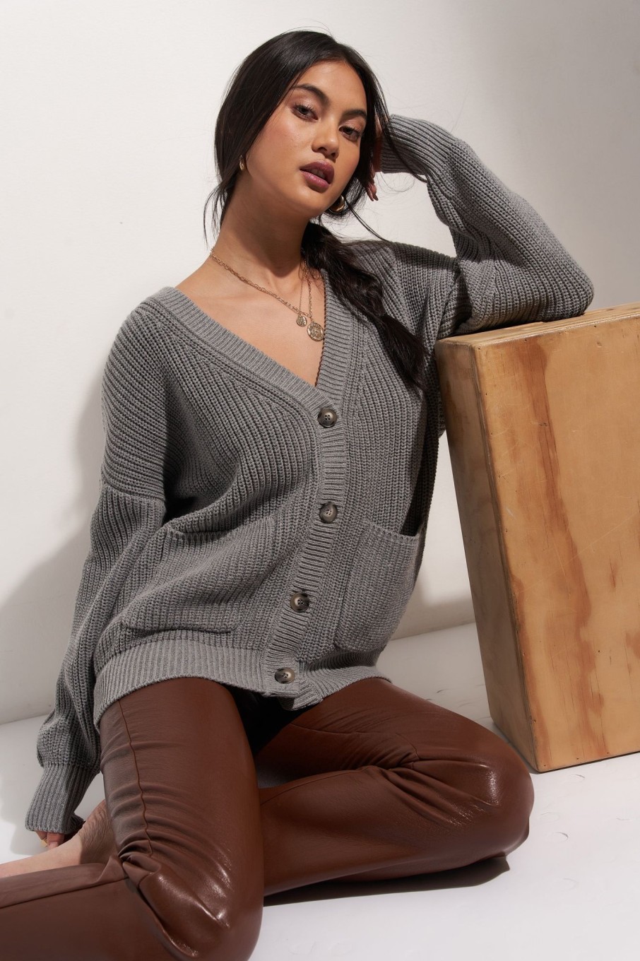 Sueteres Callahan | O Cardigan - Cinza Urze